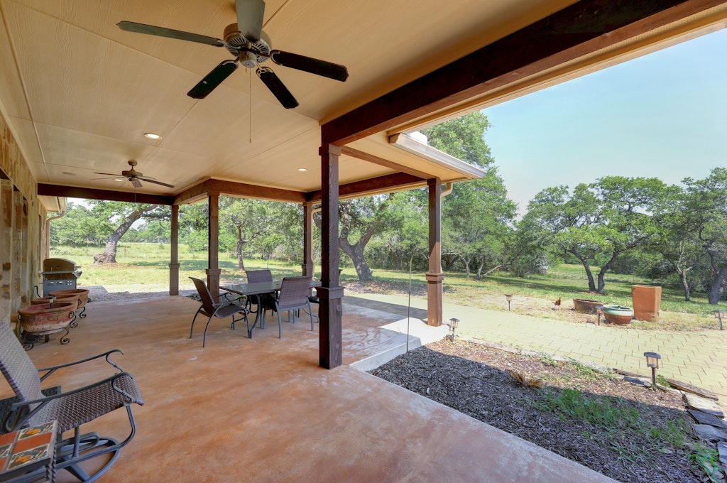 300 Ann\'s way, Blanco, TX 78606, Presented by Robby Robinson, All City